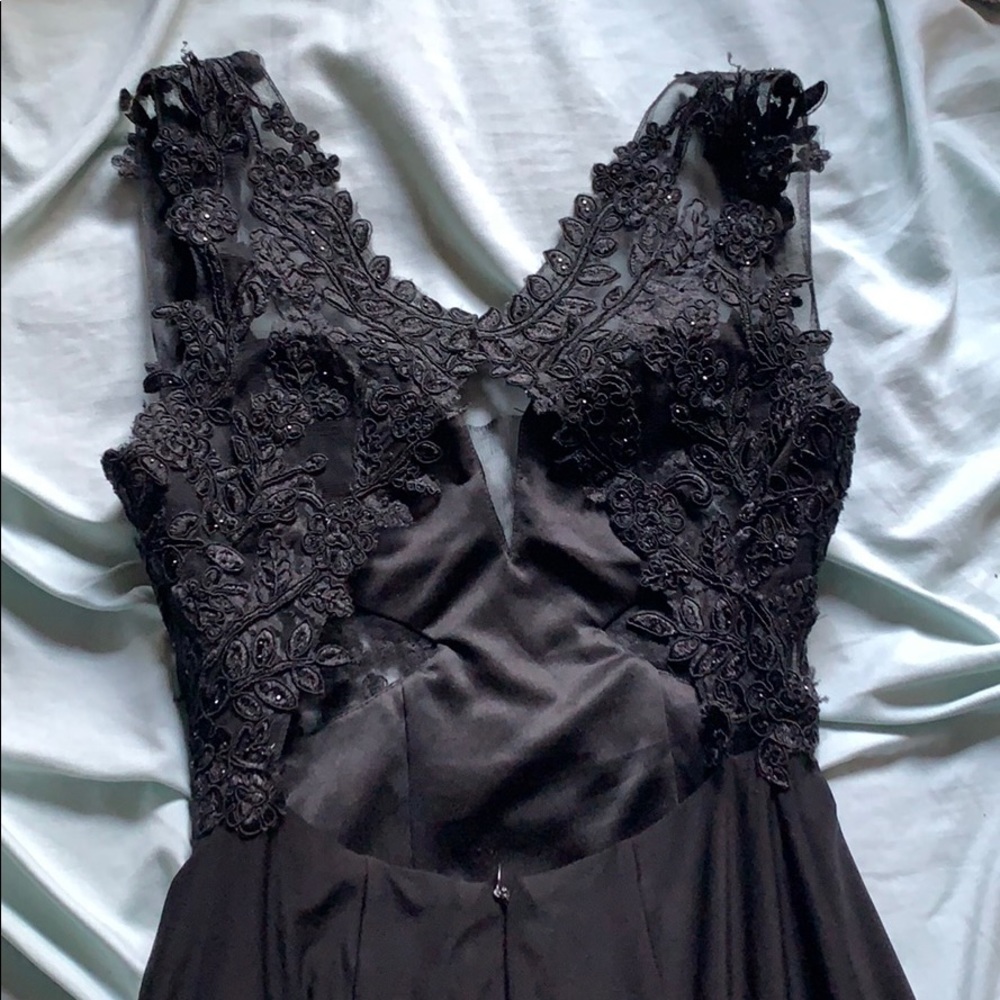 Long black prom dress
